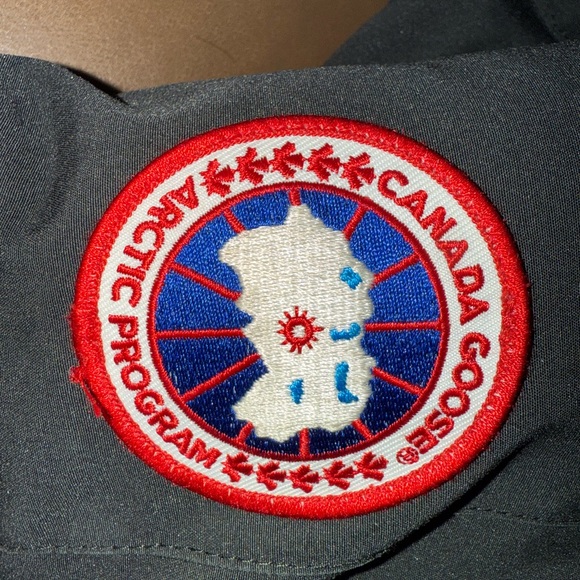 Canada Goose Victoria Parka - Picture 4 of 7